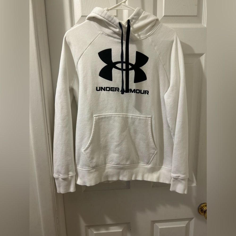 Women’s underarmour hoodie. Size small